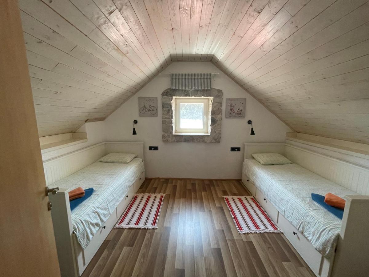 Holiday Home Toma Puljane Bagian luar foto