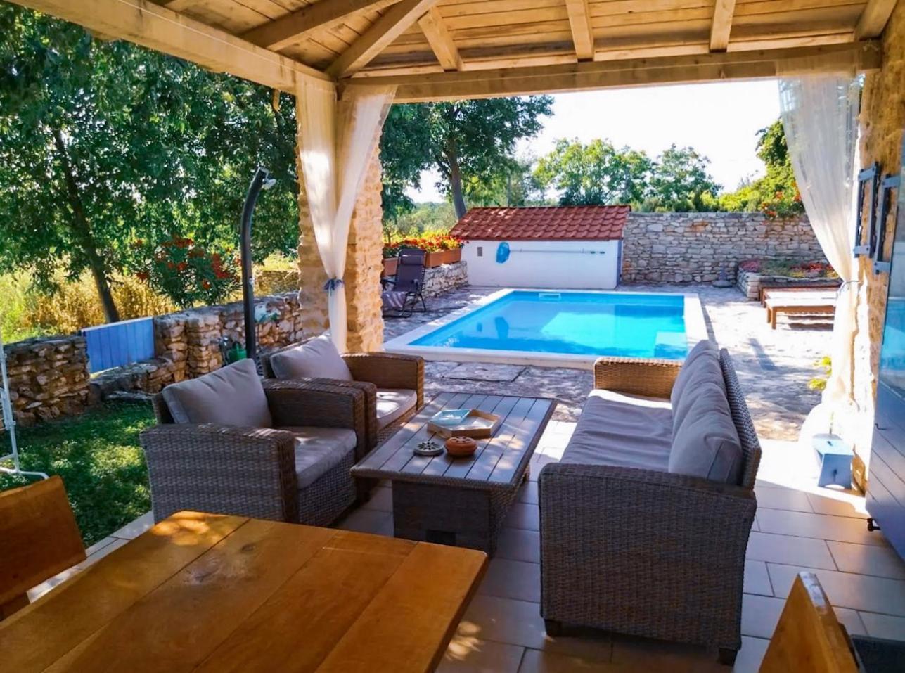 Holiday Home Toma Puljane Bagian luar foto